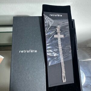 RETROFETE ALPHABET EARRING LETTER T ( 2 available for sale seperately) BRAND NEW